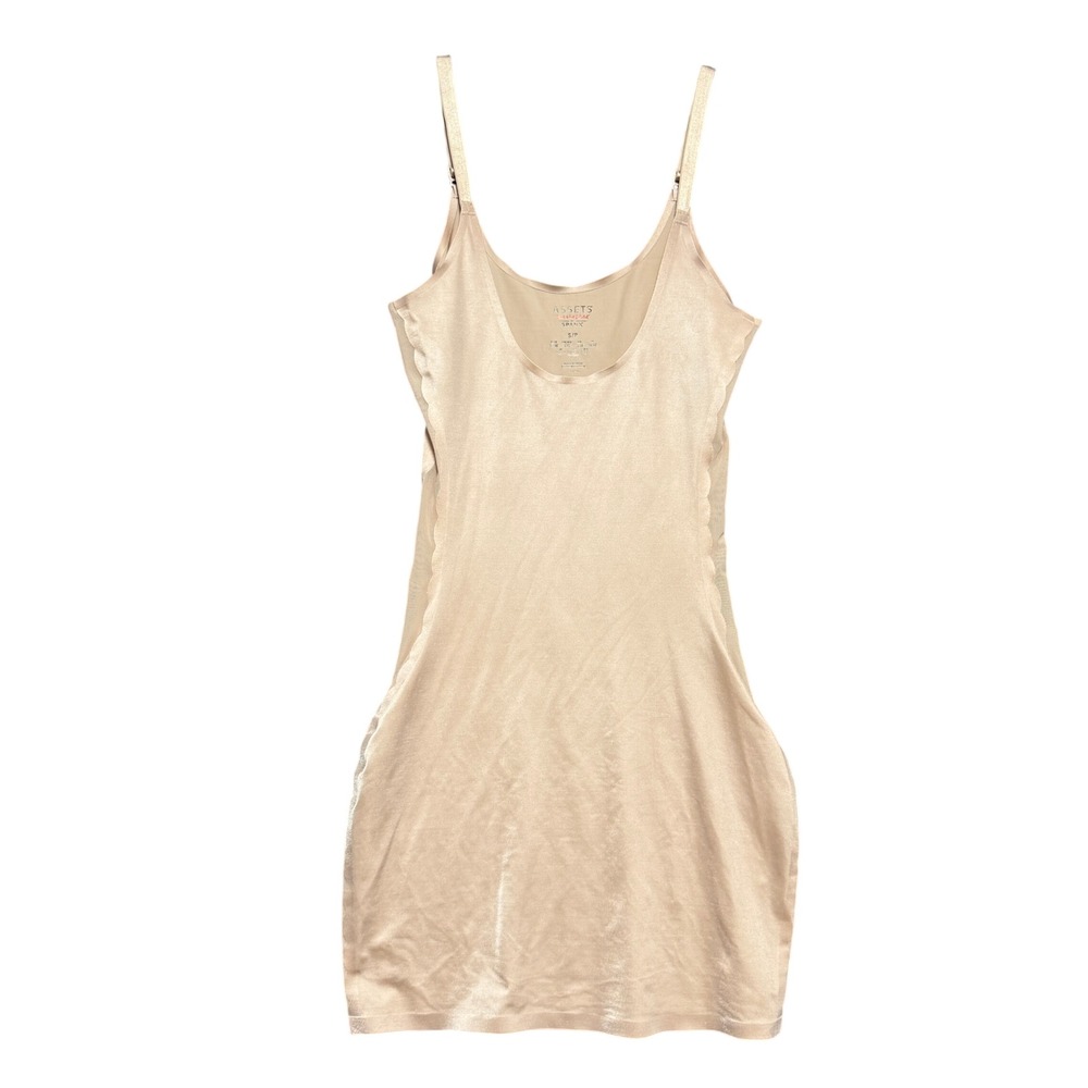 Assets Red Hot Label by Spanx Beige Shapewear Full Slip Sz S Firm Tummy Control